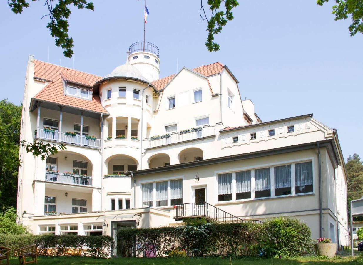Waldschloss Parow Koserow Esterno foto